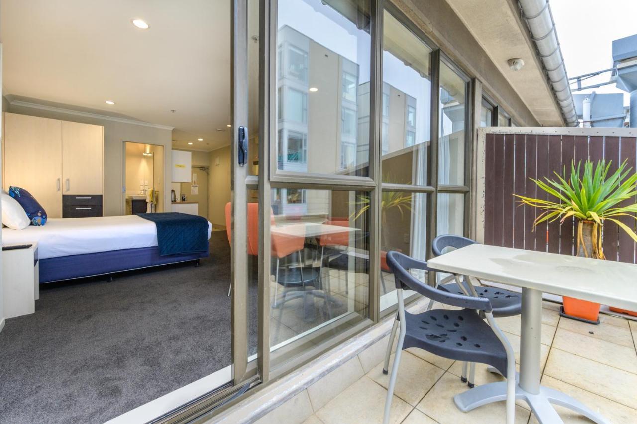 U Residence Hotel Wellington Esterno foto